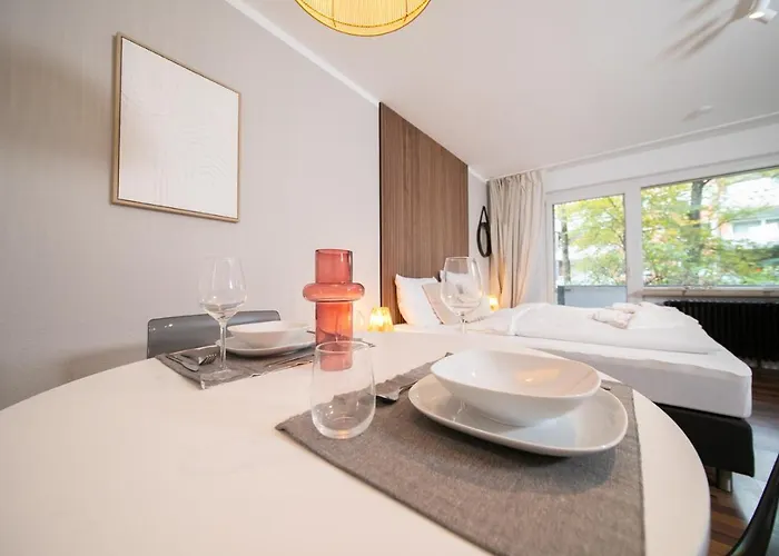 Favorite - And - Westfeld Neuss