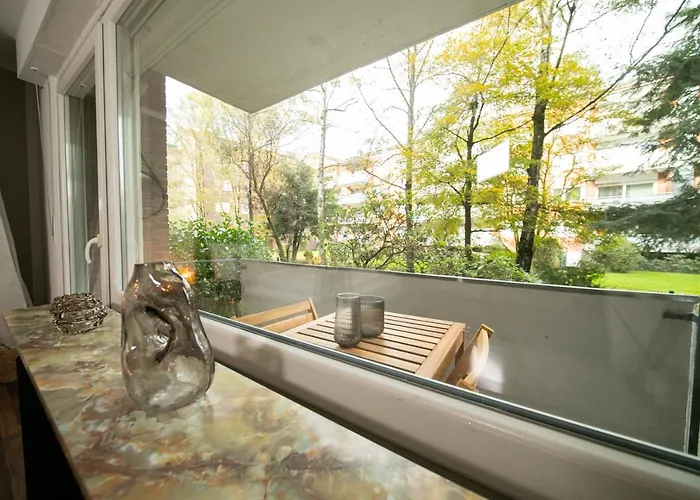 Favorite - And - Westfeld *